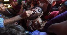 <font style='color:#000000'>Cholera vaccinations begins in Rohingya camps</font>